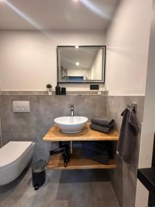 Appartement Langenhagen - Hannover mit Balkon, EBK und Parkplatz