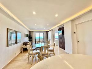 Oceanfront Paradise in Cancun Hotel Zone