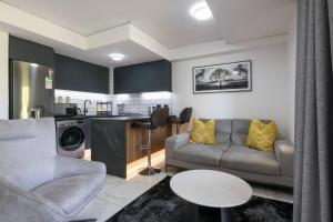 Stylish and Slick Sibaya E214 with Inverter