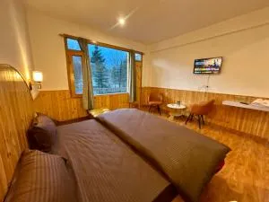 OMT Stays & Café - Chhika