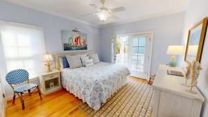 Mimis Mermaids & Memories