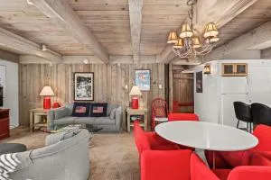 Chateau Eau Claire Unit 1, Stylish Condo Overlooking the River, Walking Distance to Downtown - Aspen