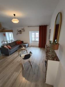 Cosylocation - Vue Théâtre AntiqueJardin de Cybèle