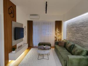 East Gate Cozy Apartment