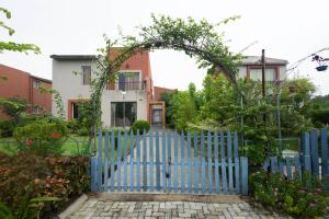 Raichak Green Villa by JadeCaps AC 3BHK Garden