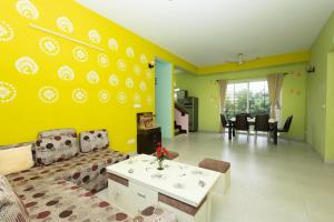 Raichak Green Villa by JadeCaps AC 3BHK Garden