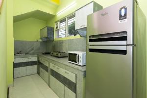 Raichak Green Villa by JadeCaps AC 3BHK Garden