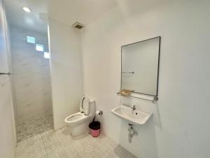 Kohchang stayin premium hotel in beach street market