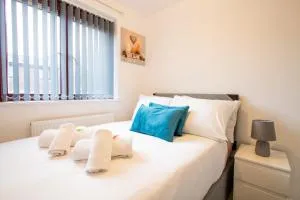 Suite 1 - Sleek Room in the Heart of Sheffield - Longley