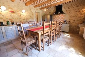 Maisons de vacances Authentique mas avec vue et piscine Eygalieres LS1-447 : photos des chambres