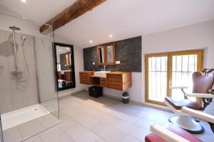 Maisons de vacances Authentique mas avec vue et piscine Eygalieres LS1-447 : photos des chambres