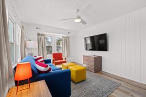 2BR1BA Sleeps 6 Pet-Friendly Walk to Ocean