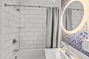 4BR2BA Sleeps 12 Pet-Friendly Steps to Beach