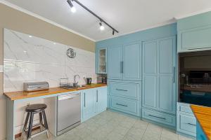 Cozy Escape in Windsor West