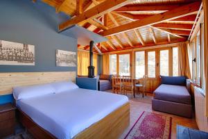 Dardha Gallery - Rooms & Villas