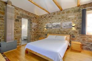 Dardha Gallery - Rooms & Villas