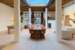 JAMES 74 - exceptional retro design loft in the heart of Knokke