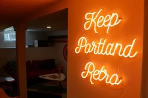 Stunning 60s-70s Retro Apartment - 密尔沃基