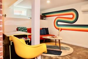 Stunning 60s-70s Retro Apartment