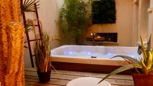 Appartements CosyRouen Jacuzzi Parking gratuit : photos des chambres