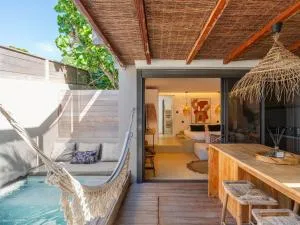 Le Bungalow Gypset - Romneys