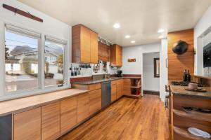 Boho-Style Point Loma Retreat Large Outdoor Deck