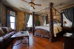 FlatIron Suite 101 - King Sized Retreat - Oglala