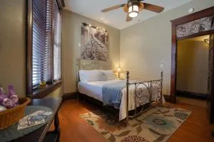 FlatIron Suite 102 - historic sandstone hotel - 温泉城