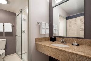 Queen Room with Two Queen Beds room in Courtyard Sacramento Rancho Cordova