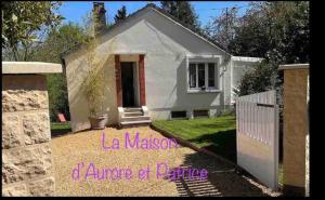 La maison dAurore et Patrice - jacuzzi couvert et jardin privés