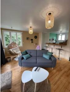 La maison dAurore et Patrice - jacuzzi couvert et jardin privés