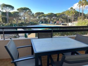 Appartement vue Piscine - clim