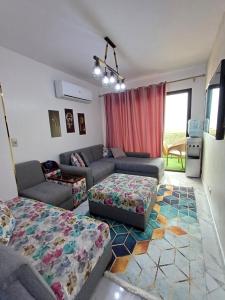 غرفه وصاله وتراس فيو بحر