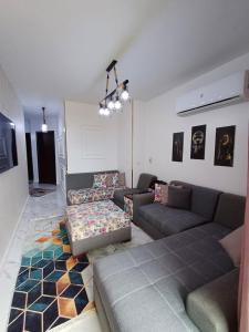 غرفه وصاله وتراس فيو بحر