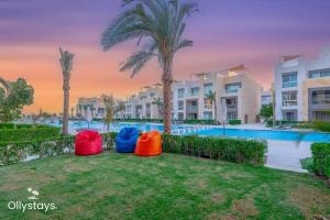 Ollystays Mangroovy Seaview 2BR Beach and Pool Free access