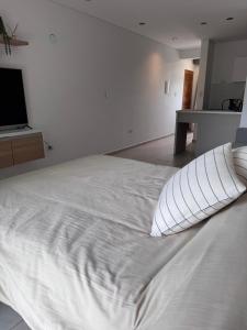 moderno monoambiente con vista al cerro