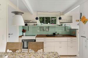 Cozy Holiday Home On Sydbornholm