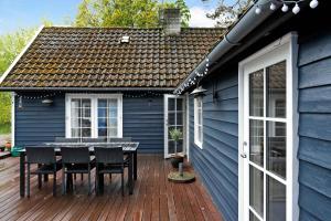 Charming Cottage Near The Beach