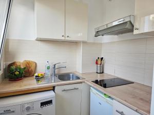 Balcony view tour eiffel