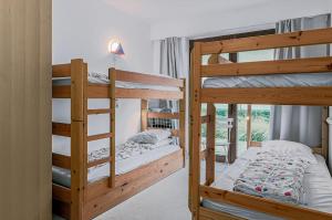 Sunny Hill 0102
