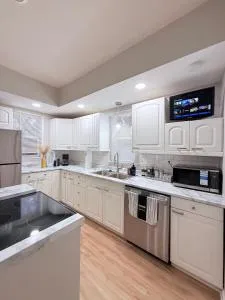 Cornhusker Stadium Lodge - Walton