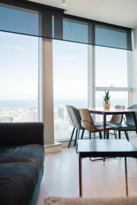 Stunning HighLevel 2br at WSP