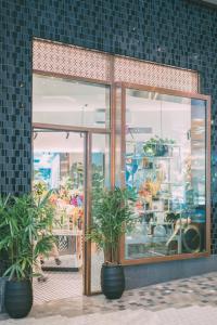 Stunning HighLevel 2br at WSP