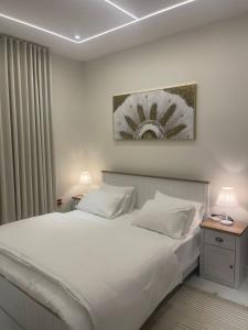 شقة أنيقة غرفتين نوم وصالة