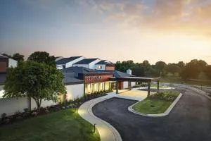 Courtyard Kansas City Overland Park/Metcalf, South of College Boulevard - Stanley