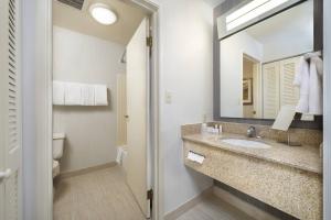 King Room with Sofa Bed room in Courtyard Mishawaka-University Area