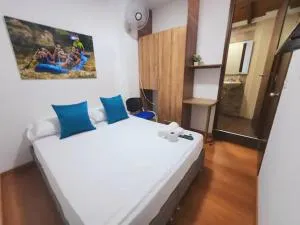 S Hermosa Habitacion con baño, zonatrabajo y TV - Suratá