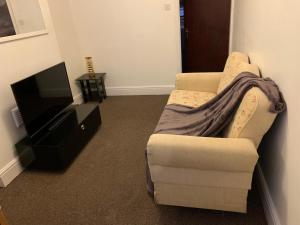 A greater graced flat near king power stadium ,tigers rugby stadium &LRI hospital