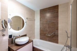 Sunset Resort 003 Jacuzzi