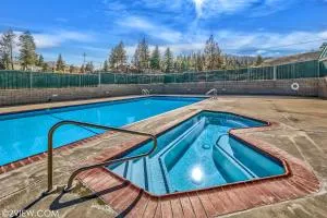 Mv71 Heavenly remodel condo pool hot tub - Stateline
